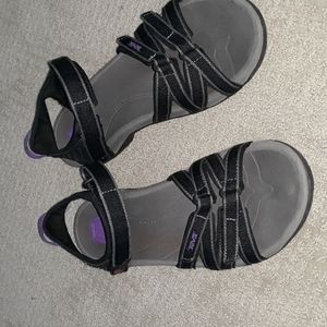 COPY - Teva adjustable velcro sandals in black w purple accents. Size 8.5